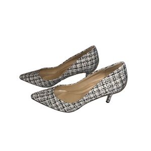 Plaid pointed heels!